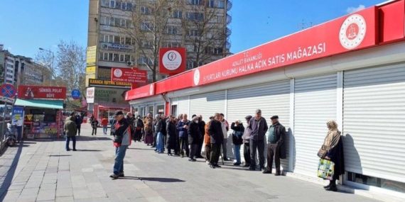 Ankara’da Yumurta Kuyruğu, İdris Şahin Tepki Gösterdi!