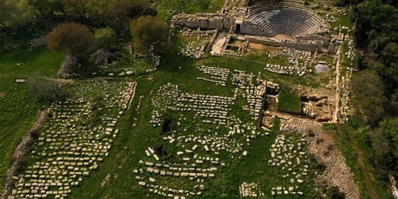 Teos Antik Kenti’nde Büyük Restorasyon, Dionysos Tapınağı Ayağa Kalkıyor!