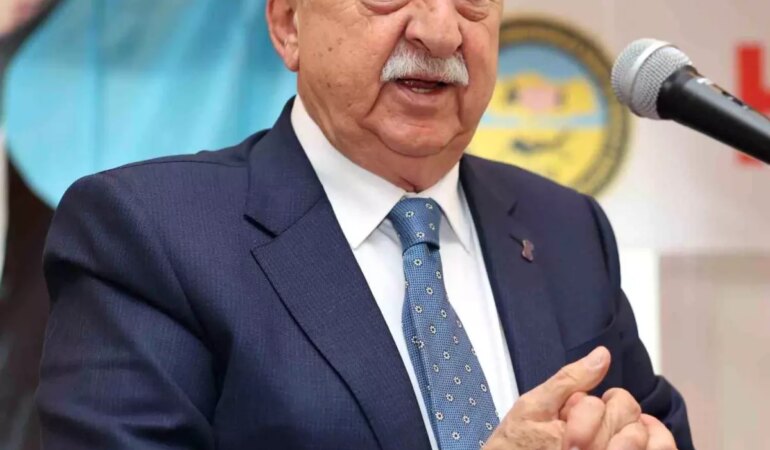 tesk-genel-baskani-bendevi-palandoken-1-mayis-emegin-kutsalligini-hatirlama-gunu-IXUvEE7I.jpg