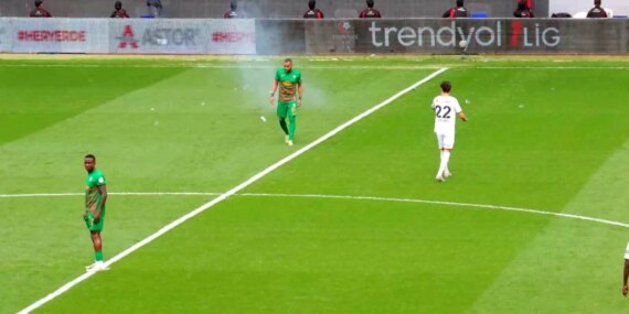 Ankaragücü – Amedspor Maçında Tribün Olayları Maça Damgasını Vurdu !