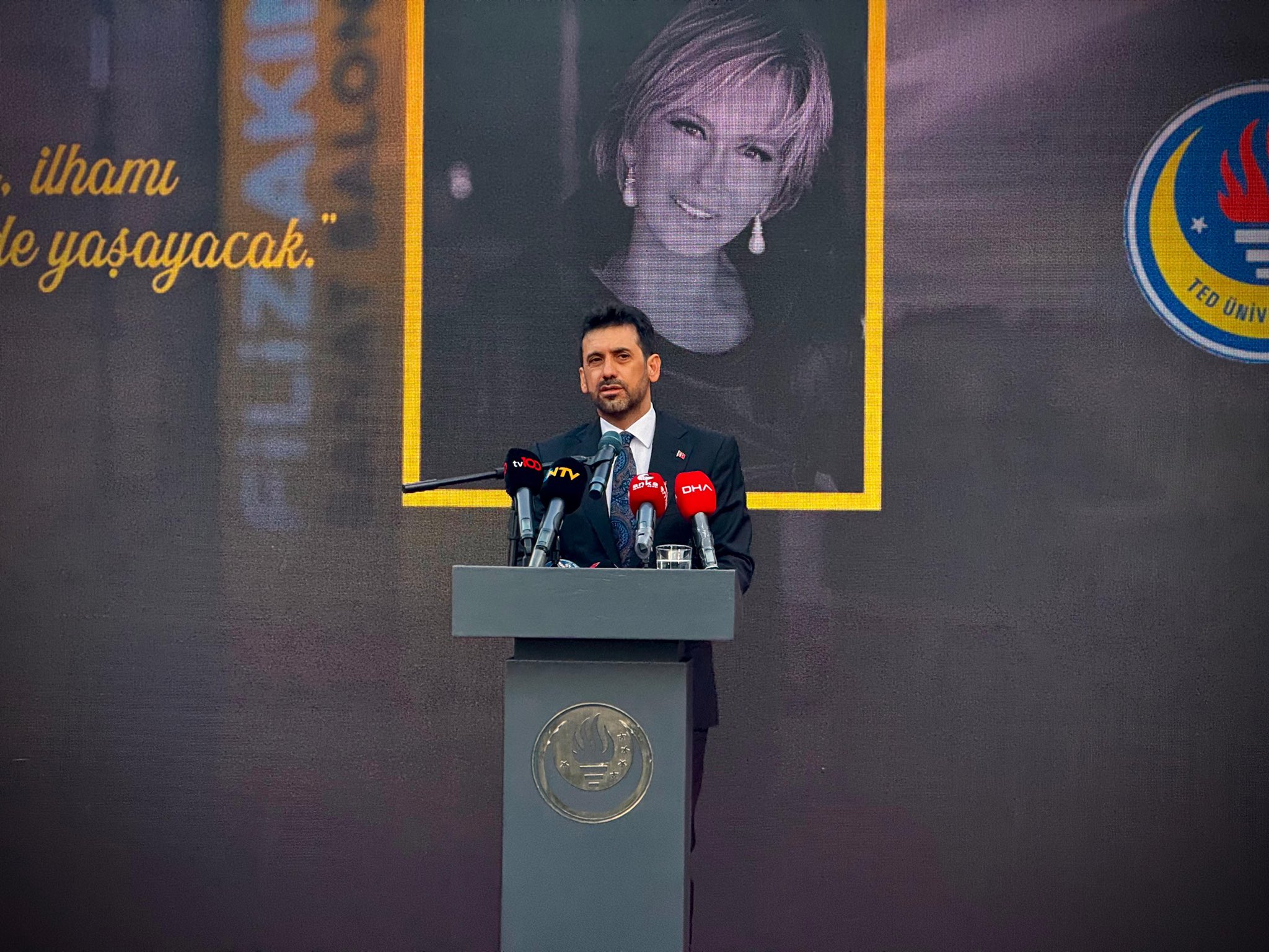 Sinema Genel Müdürlüğü on X: "*Yeşilçam'ın unutulmaz ismi Filiz Akın'ın adı  artık TED Üniversitesi'nde sanata ilham veriyor.* Mart ayında kaybettiğimiz  değerli sanatçının adını taşıyan sanat koleksiyonu salonunun açılışı, T.C.  Kültür ve Turizm