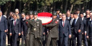 genclik-ve-spor-bakani-osman-askin-baktan-19-mayista-anitkabir-ziyareti-j4mCfJsR.jpg