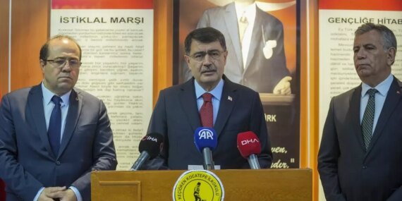 1 Milyon 120 Bin Öğrenci Karnelerini Aldı Vali Şahin’den Öğrencilere Başarı Diliği