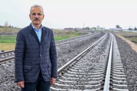 ankara-samsun-hizli-tren-projesinde-dev-adim-delice-corum-etabinin-temeli-atiliyor-uhdEsaPS.jpg