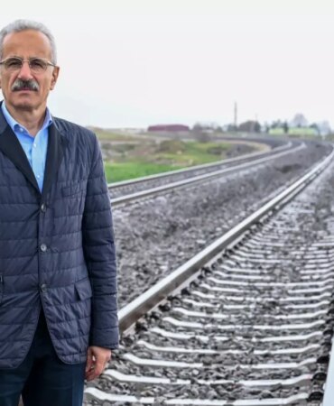 ankara-samsun-hizli-tren-projesinde-dev-adim-delice-corum-etabinin-temeli-atiliyor-uhdEsaPS.jpg