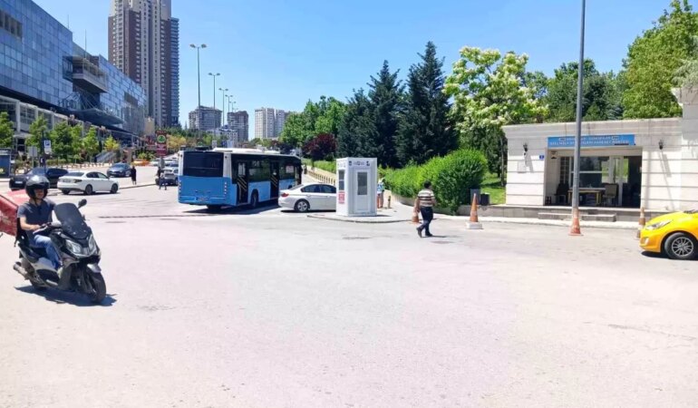 ankarada-durakta-yolcu-almayan-otobus-soforuyle-vale-arasinda-demir-cubuklu-kavga-isDzblLj.jpg