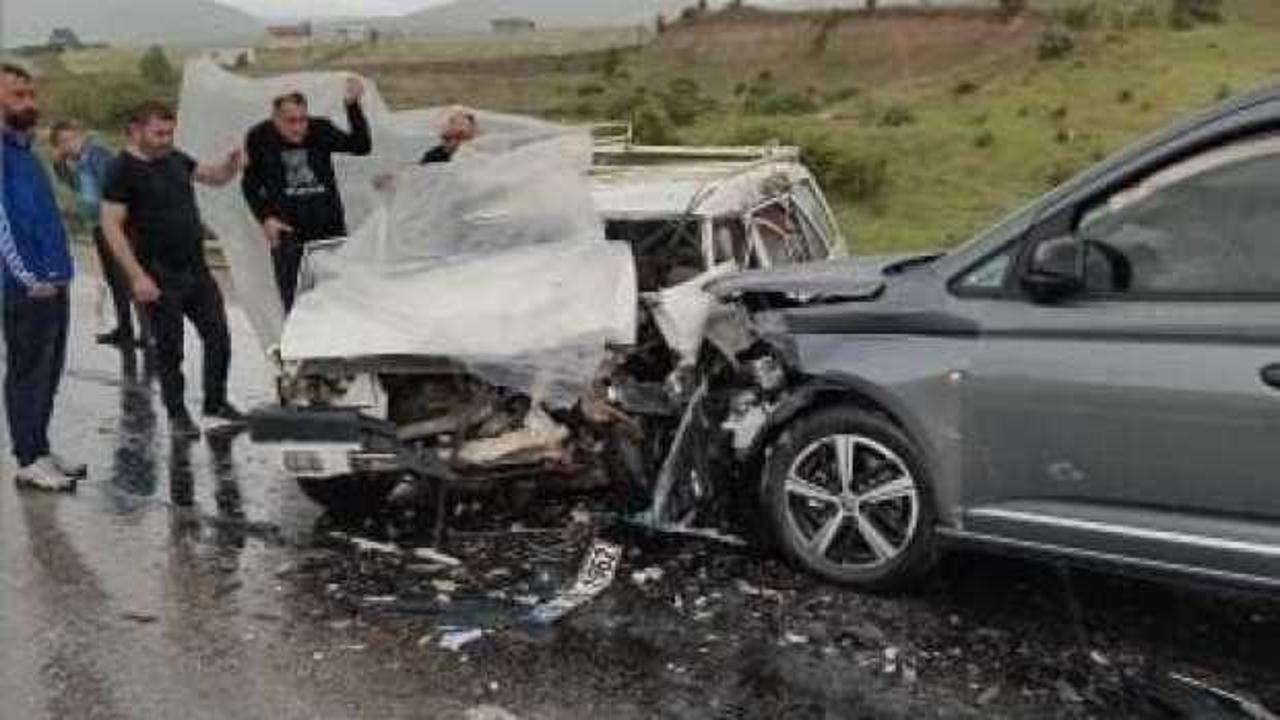 Ankara'da feci kaza! İki araç kafa kafaya çarpıştı - Haber 7 GÜNCEL