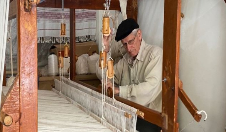 beypazarinin-son-dokumacisi-83-yasindaki-usta-62-yildir-el-sanatina-tutunuyor-d8ZvYyW8.jpg