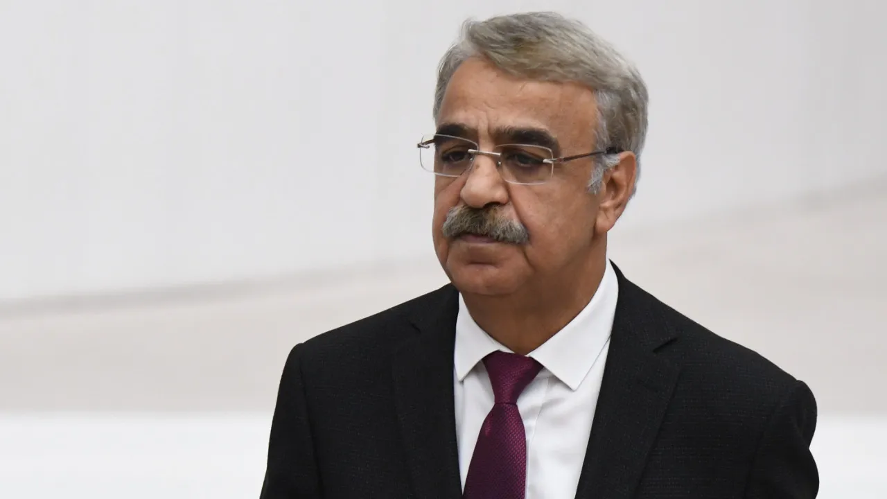İmralı heyetine Sırrı Süreyya Önder'in yerine Mithat Sancar görevlendirildi  - Yayla Haber Gazetesi
