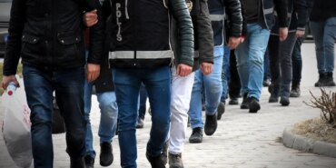 fetonun-kamu-sinavlarindaki-usulsuzlukleri-ankarada-ortaya-cikarildi-Drsp9Iq3.jpg