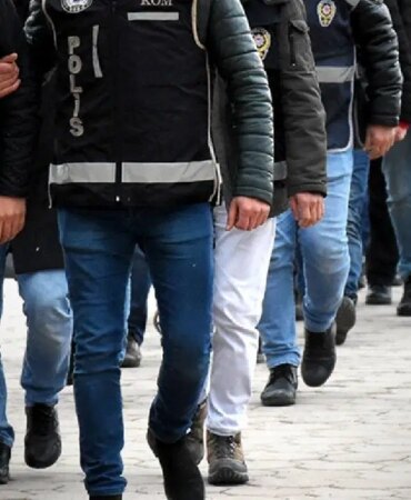 fetonun-kamu-sinavlarindaki-usulsuzlukleri-ankarada-ortaya-cikarildi-Drsp9Iq3.jpg