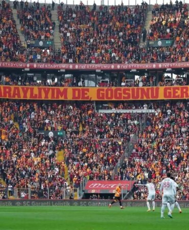 galatasaray-leroy-saneden-sonra-simdi-de-sacha-boey-icin-resmen-harekete-gecti-Mw6B7iTM.jpg