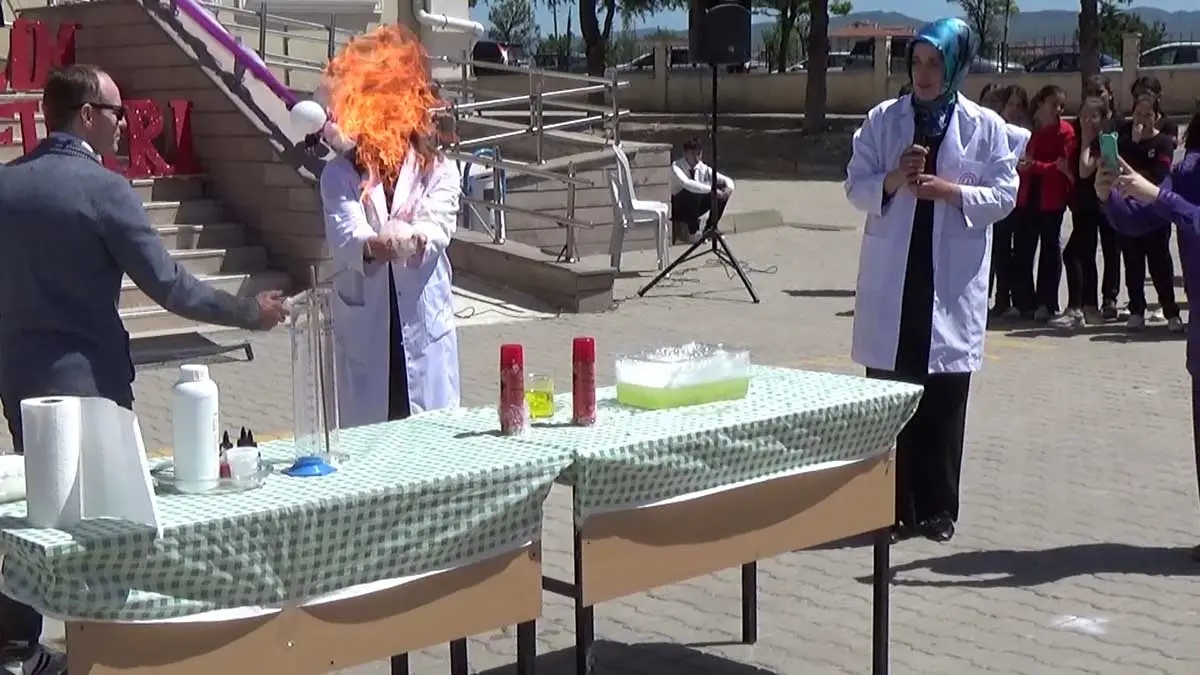 Kahramankazan'da genç bilim adamları projelerini sergiledi | Ankara Masası