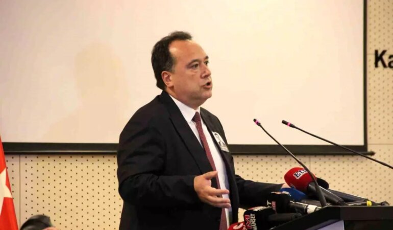 manisa-buyuksehirin-yeni-baskani-besim-dutlulu-oldu-cDB4zbhg.jpg