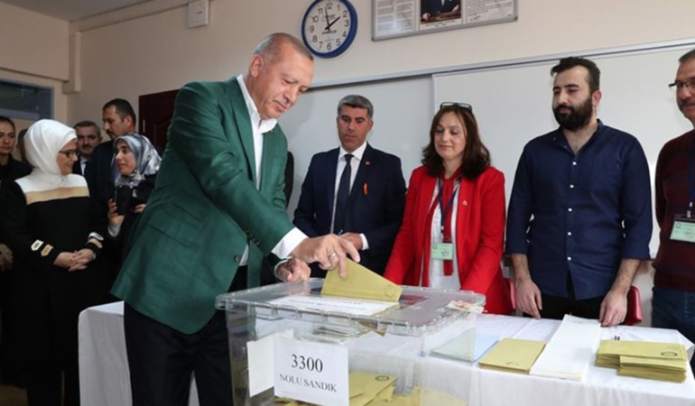 son-ankette-vatandas-erdoganin-yeniden-adayligina-yesil-isik-yakmadi-akp-ve-mhp-ayrintisi-TLmFL1fn.jpg