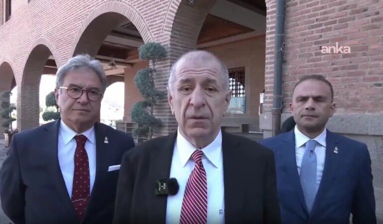 tahliye-sonrasi-ilk-durak-haci-bayram-veli-camisi-oldu-B6u4m2GM.jpg