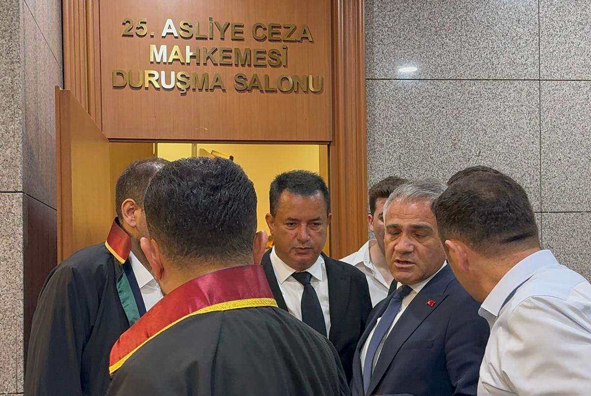 Acun Ilıcalı adliyede