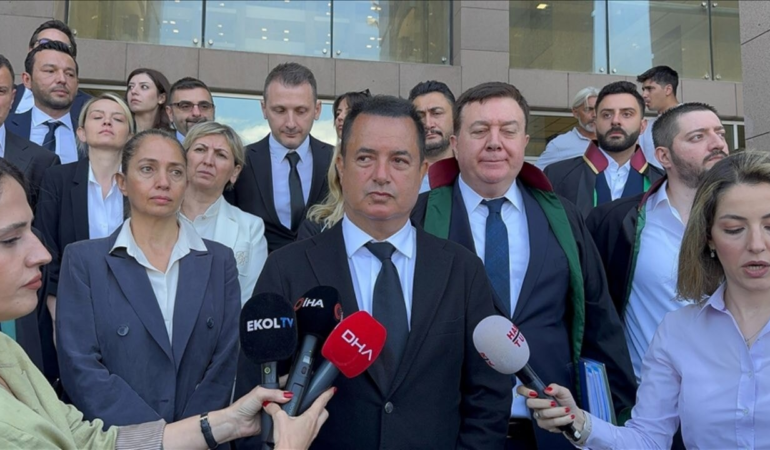 acun-ilicali-ilk-kez-hakim-karsisinda-hayatimda-ilk-defa-suclamayla-yargilaniyorum-UPQnP5ux.webp